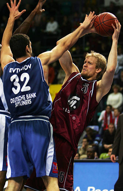 综合来看 综合来看